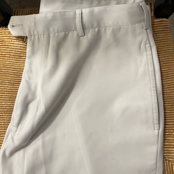 Donald Ross Golf Shorts 7” Inseam - Picture 3 of 3